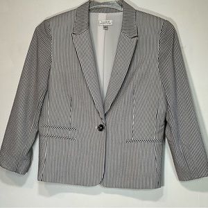 Tahari Pinstripe Blazer Grey & White Stripes Spring Summer Jacket Size 10